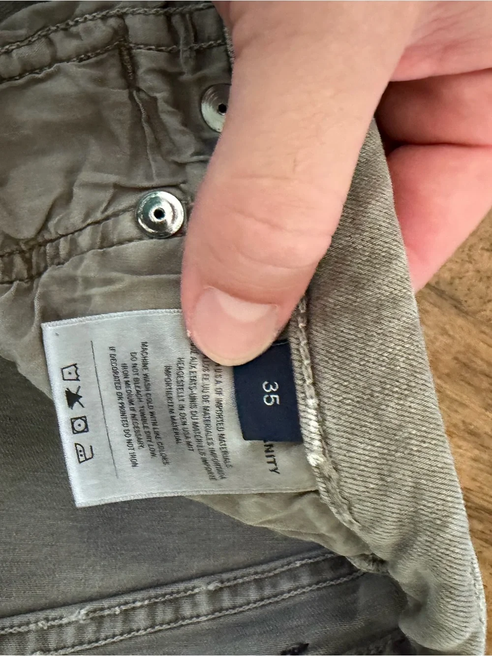 Citizens Of Humanity Slim Straight Jeans in Light Grey-Green